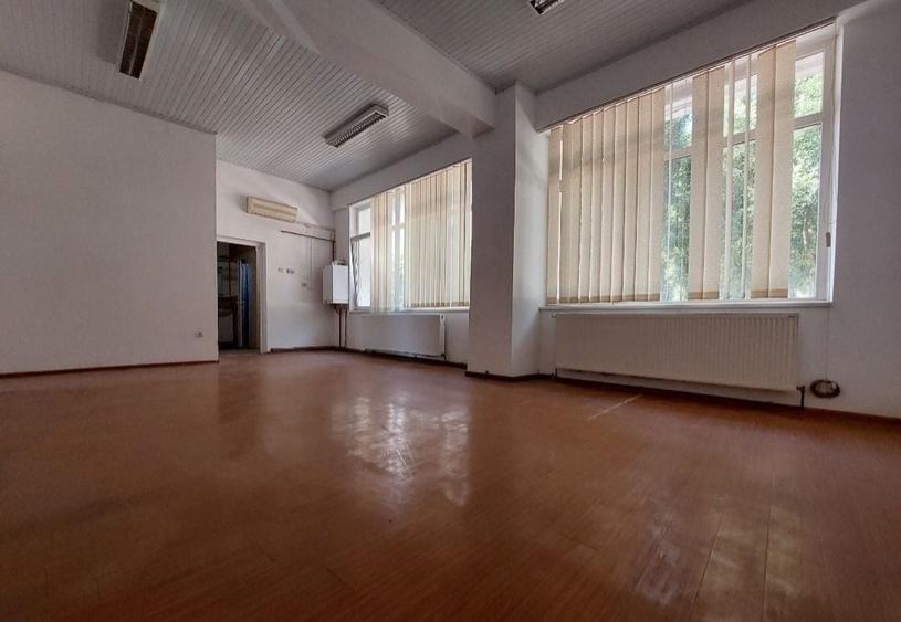 Spațiu comercial, de 110 mp, în Central