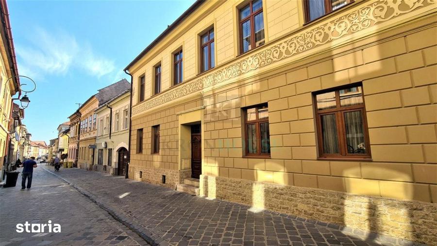 Apartament cu 2 camere decomandat, mobilat în Centrul Istoric