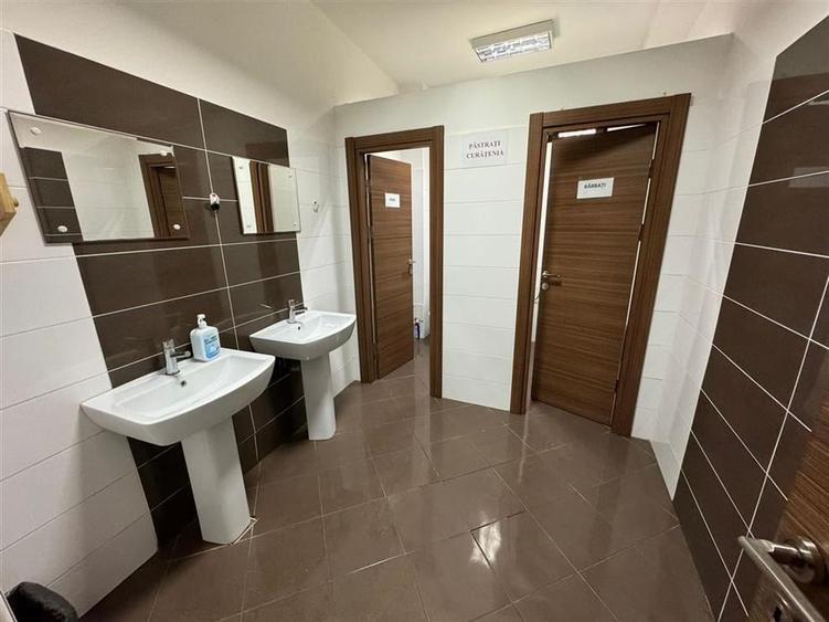 Spațiu comercial, de 733 mp, în Central