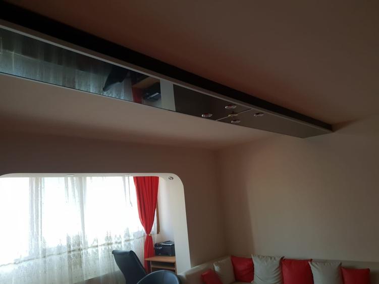 Apartament cu 2 camere decomandat în Exterior Vest