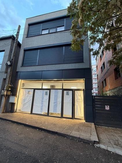 Spațiu comercial, de 135 mp, în Central