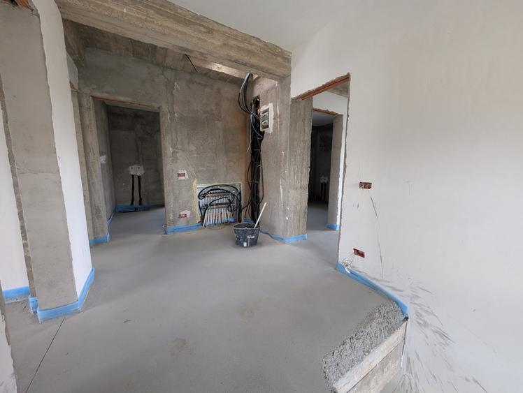 Casă individuală cu 5 camere cu Canalizare în Balotești