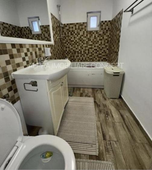 Apartament cu 3 camere decomandat în Exterior Vest