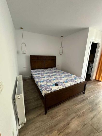 Garsonieră decomandată în Central