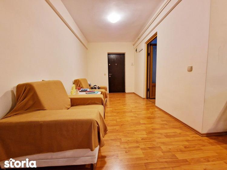 Apartament cu 3 camere semidecomandat, mobilat în Europa