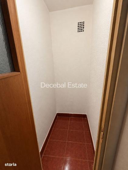 Apartament cu 3 camere semidecomandat în 1 Decembrie 1918