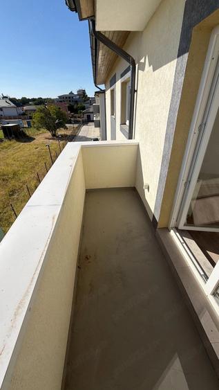 Apartament cu 3 camere decomandat în 1 Decembrie