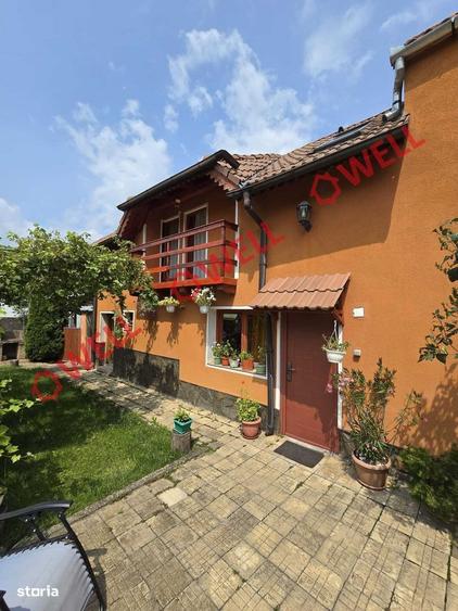 Casă cu 4 camere în Augustin
