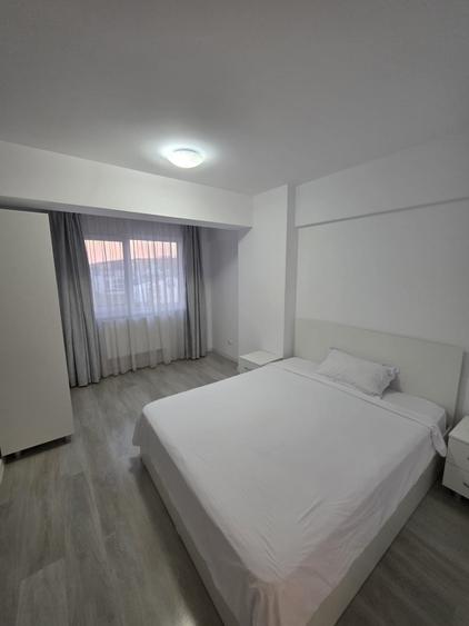 Apartament cu 3 camere decomandat, mobilat în Rediu