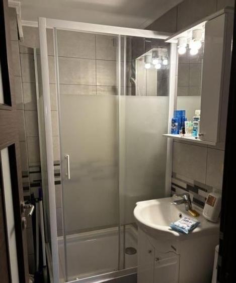 Apartament cu 4 camere decomandat, mobilat în 13 Septembrie