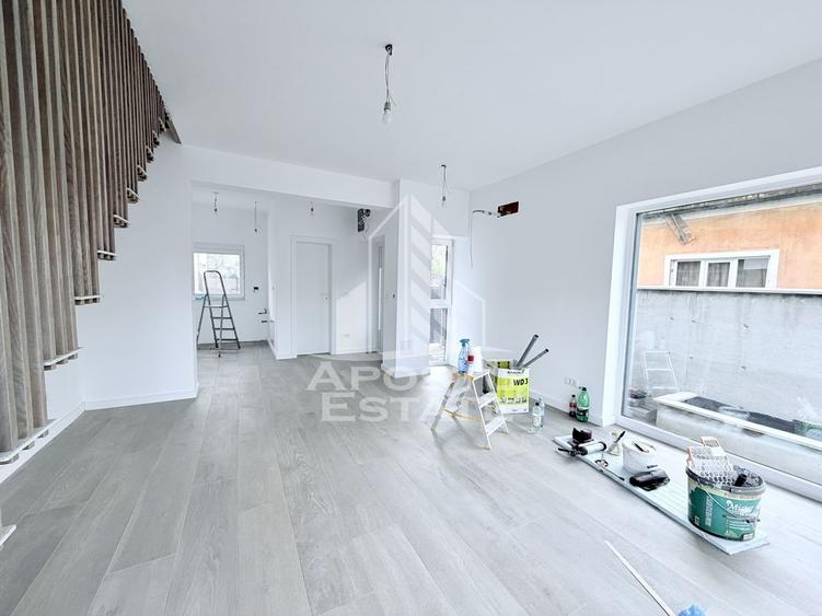 Duplex cu 4 camere cu Canalizare în Mehala