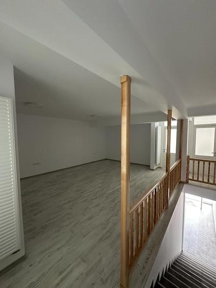 Casă cu 4 camere în Corunca