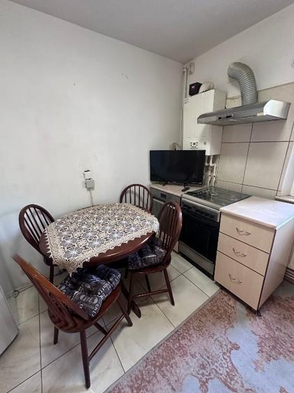 Apartament cu 3 camere decomandat, mobilat în Inel II