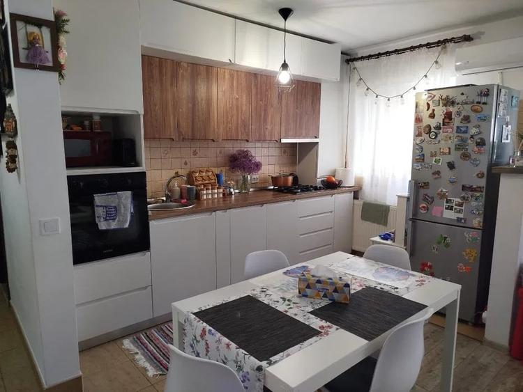 Apartament cu 2 camere decomandat, mobilat în Florești
