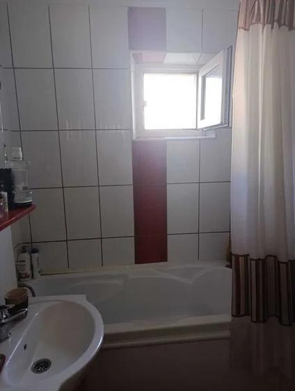 Apartament cu 3 camere decomandat, mobilat în Metalurgie