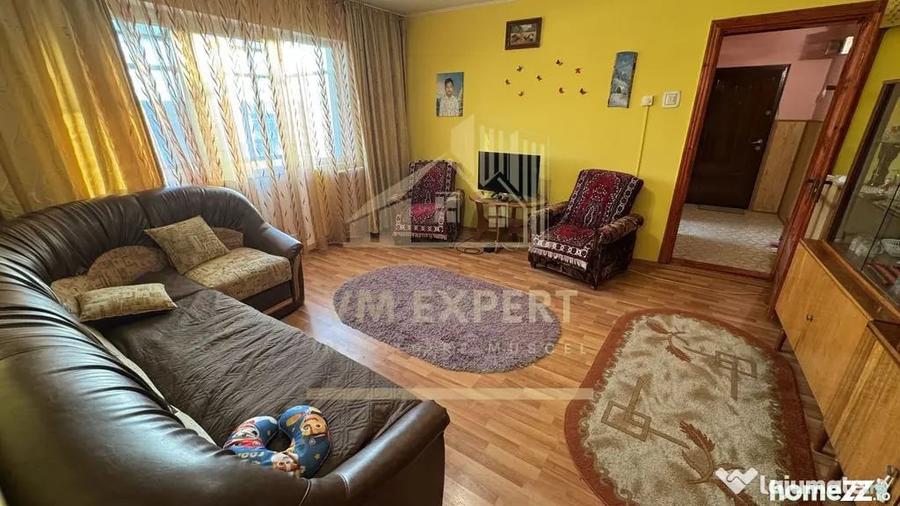 Apartament cu 2 camere semidecomandat în Central