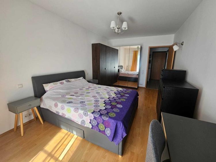 Apartament cu 3 camere decomandat în Doamna Ghica