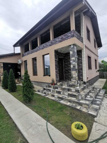 Casă cu 4 camere în Central