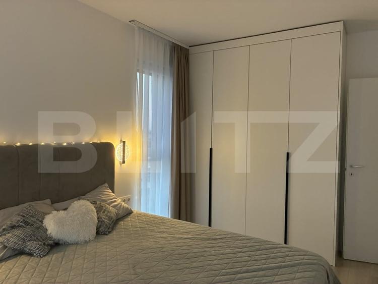 Apartament cu 3 camere semidecomandat, mobilat în Lipovei
