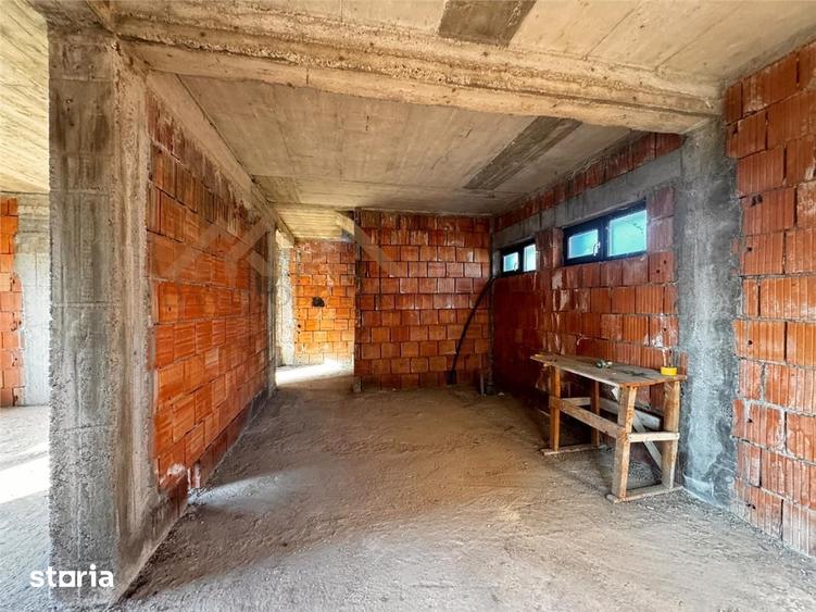 Casă cu 4 camere cu Teren 274 Mp în Valea Borcutului