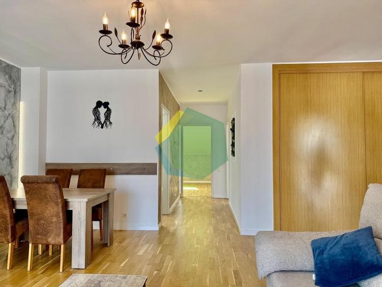 Apartament cu 3 camere decomandat în Central