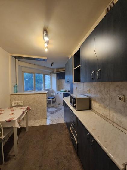 Apartament semidecomandat în Sud