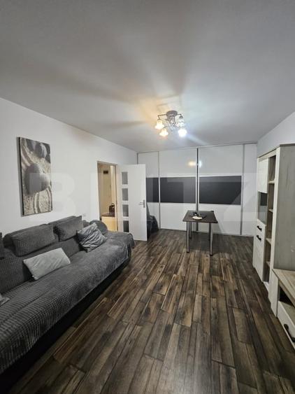 Apartament decomandat 2 camere mobilat si utilat, parcare, zona Porii - 1
