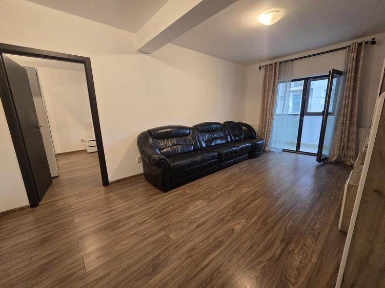 Apartament cu 3 camere decomandat, mobilat în Popas Păcurari