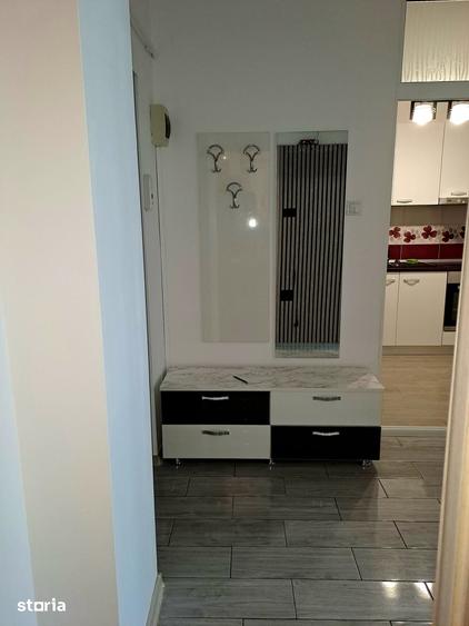 Apartament cu 2 camere decomandat în Craiovița Nouă