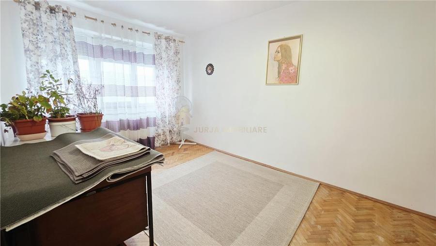Apartament cu 4 camere decomandat, mobilat în Mănăștur