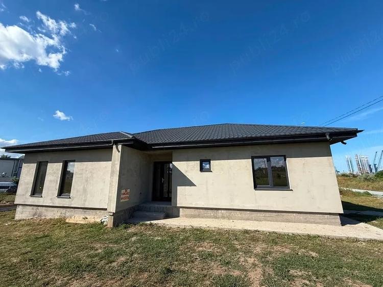 Casă cu Teren 374 Mp în Agigea