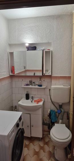 Apartament cu 3 camere decomandat în Nicolina