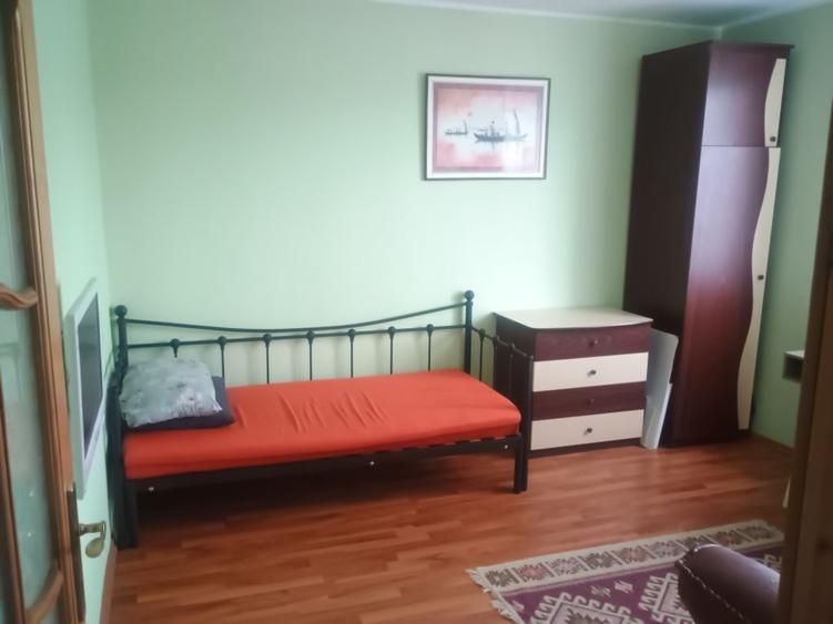 Apartament cu 2 camere decomandat în Precista