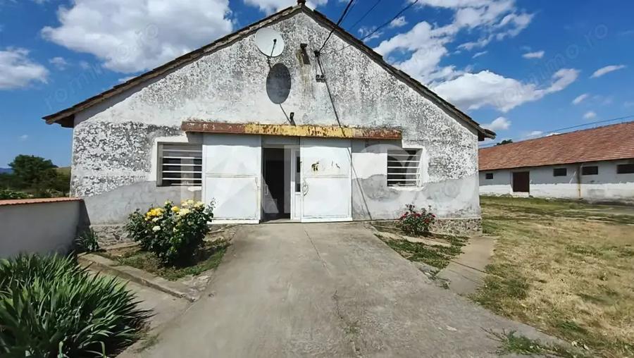 Spațiu comercial, de 8,000 mp, în Săliștea