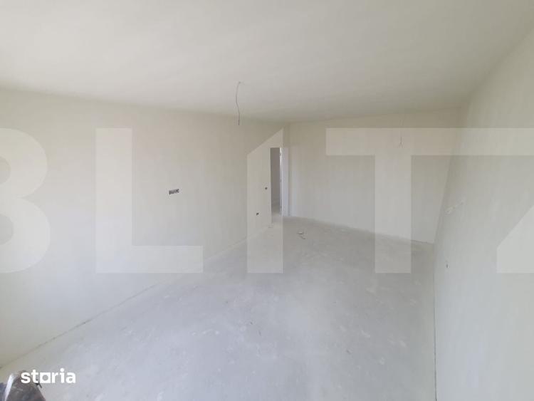 Casă cu 5 camere cu Teren 604 Mp în Ronaț