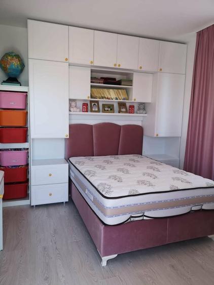 Apartament cu 3 camere decomandat în Blejoi