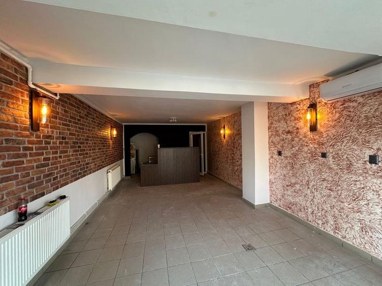 Spațiu comercial, de 40 mp, în Hunedoara