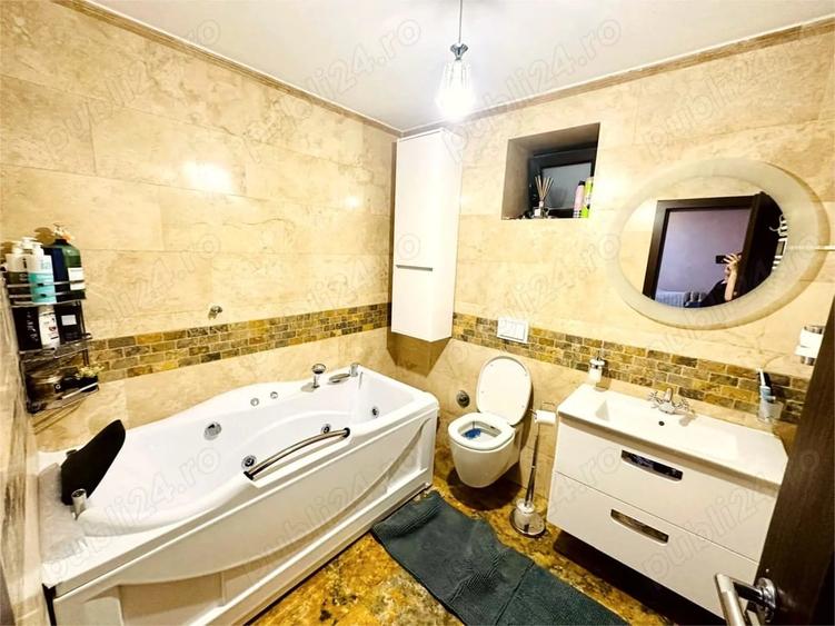 Casă cu 6 camere cu Teren 163 Mp în Lumina
