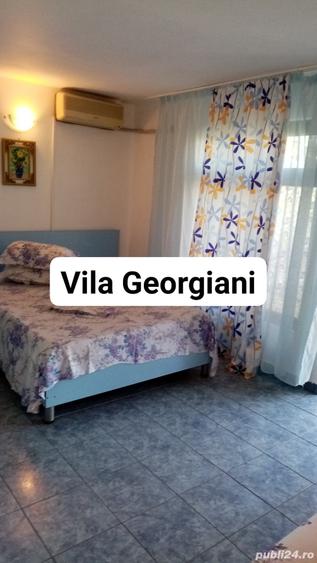 Casă cu 15 camere cu Teren 300 Mp în Costinești
