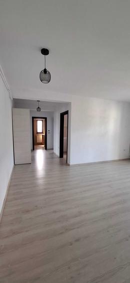 PF, de vanzare: apartament 3 camere Valea Lupului - 7