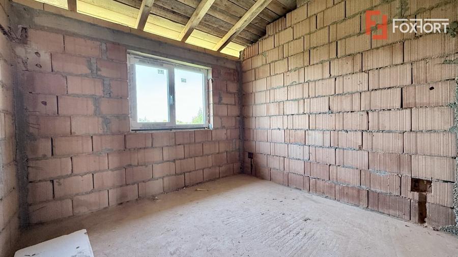 Duplex cu 4 camere cu Canalizare în Moșnița Nouă