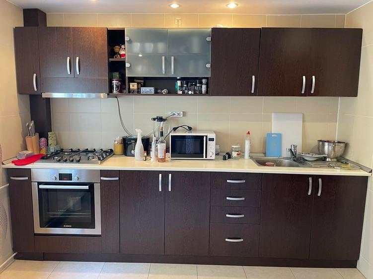 Apartament cu 3 camere decomandat în Obor