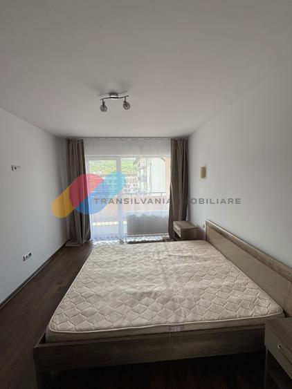 Apartament cu 3 camere decomandat în Florești