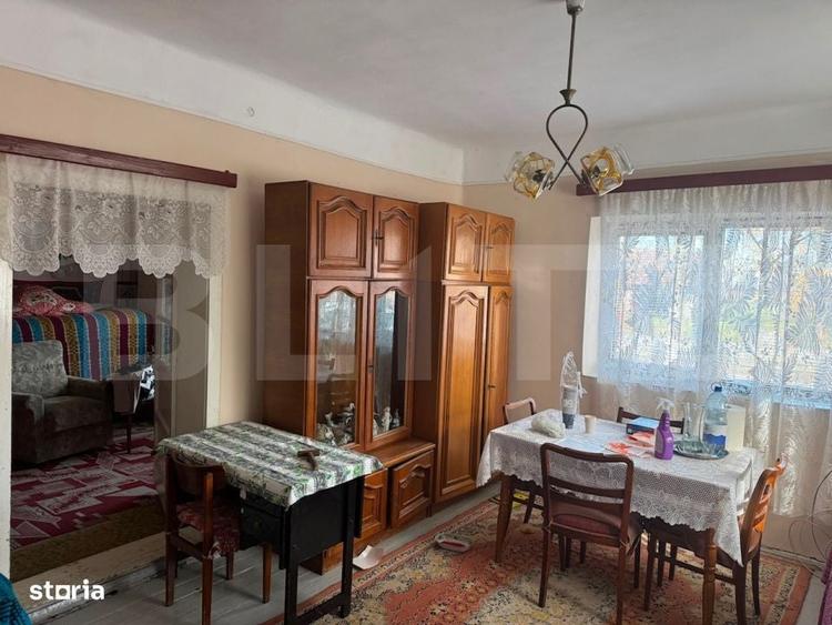 Casă cu 3 camere în Crișeni