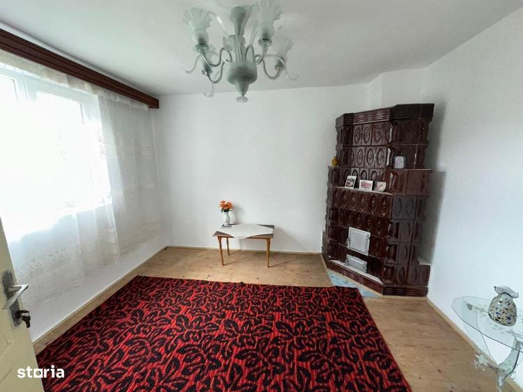Casă cu 4 camere în Coțofenești