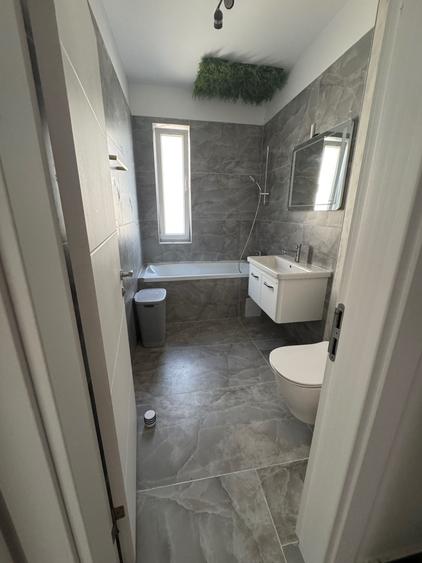Apartament cu 2 camere semidecomandat în Giroc