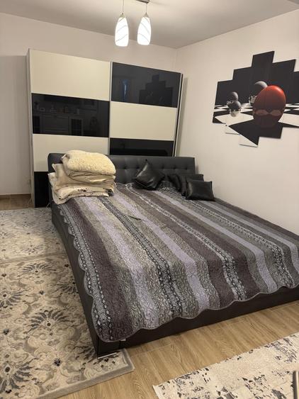Apartament cu 3 camere decomandat în Fundeni