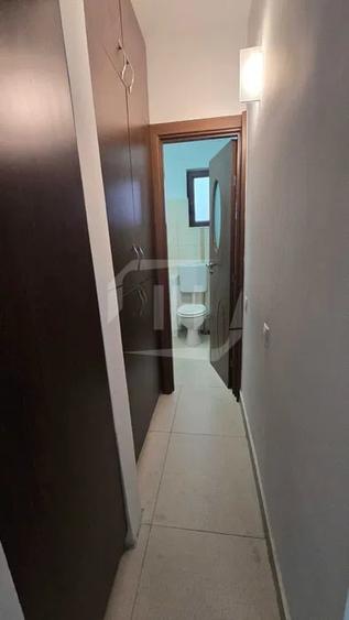 Apartament cu 3 camere semidecomandat, mobilat în Iris