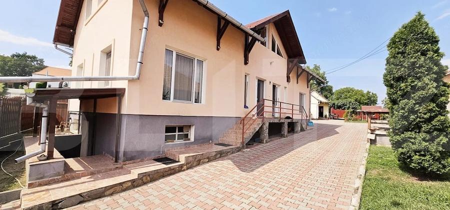 Casa moderna si spatioasa in inima orasului Sfantu Gheorghe,langa piata Kalvin - 6