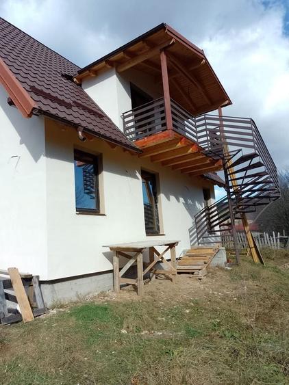 Casă individuală cu 3 camere cu Canalizare în Valea Doftanei
